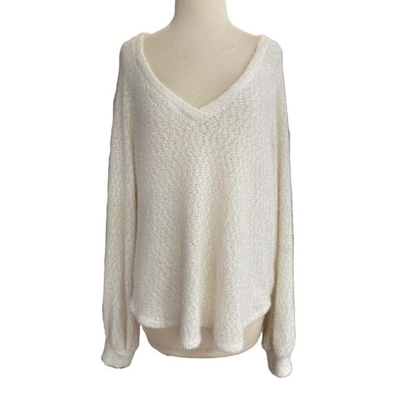 Small Urban Outfitters Ivory Oversized Soft Hi-Lo Sweater - Picture 1 of 5